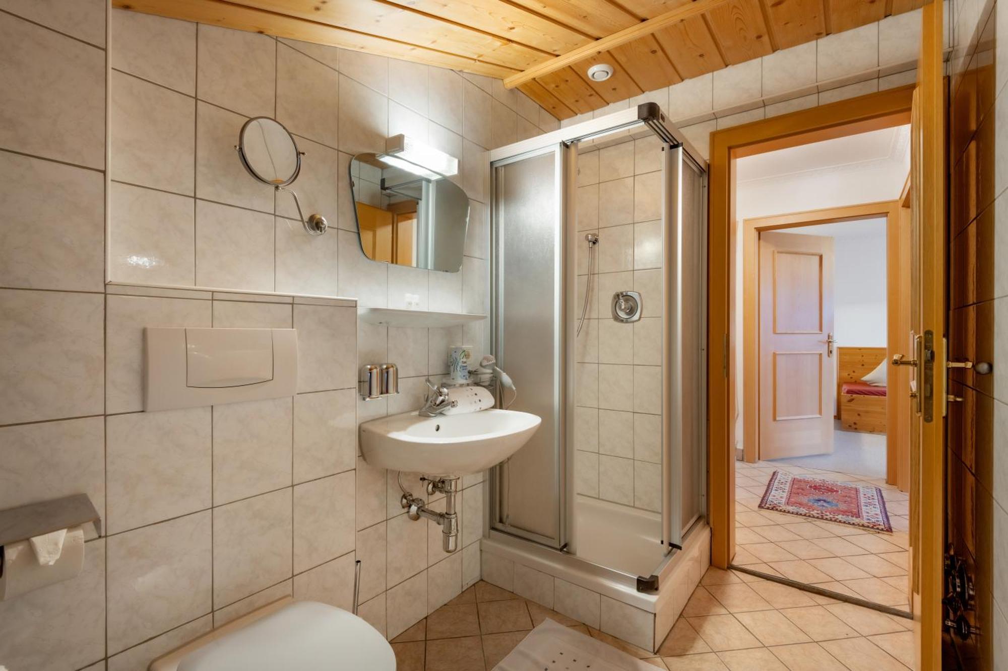 Haus Schroll Apartment Рид им Цилертал Екстериор снимка